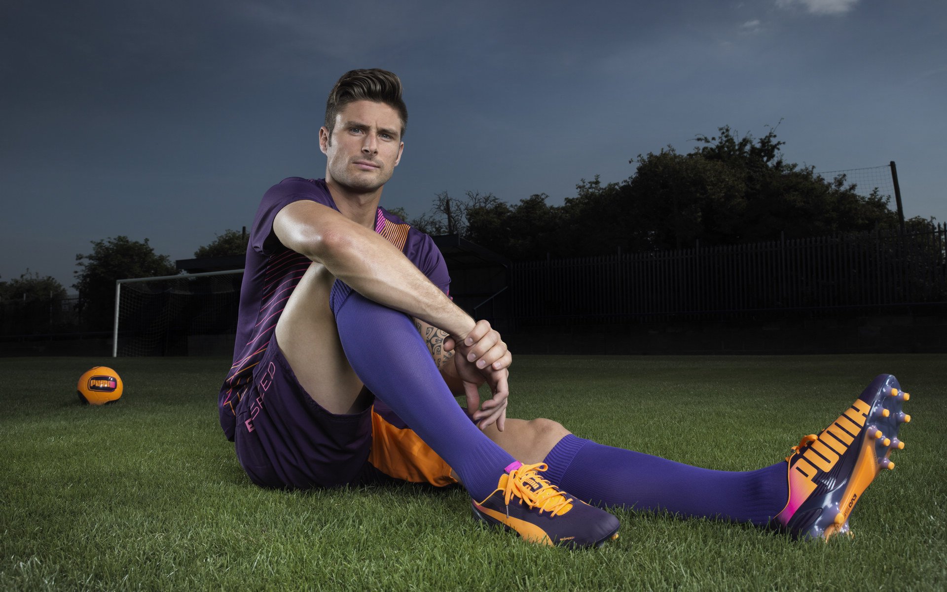 霍勒迪末节连续命中帮助雄鹿锁定胜局，霍勒迪顶薪续约雄鹿